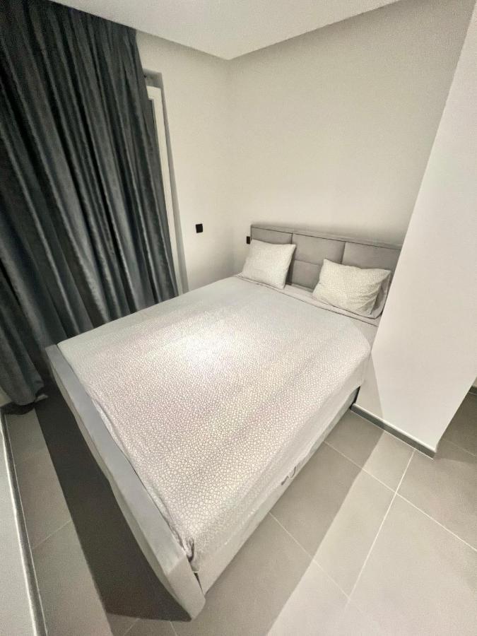 Luxury Brand New Apartment บรัสเซลส์ ภายนอก รูปภาพ
